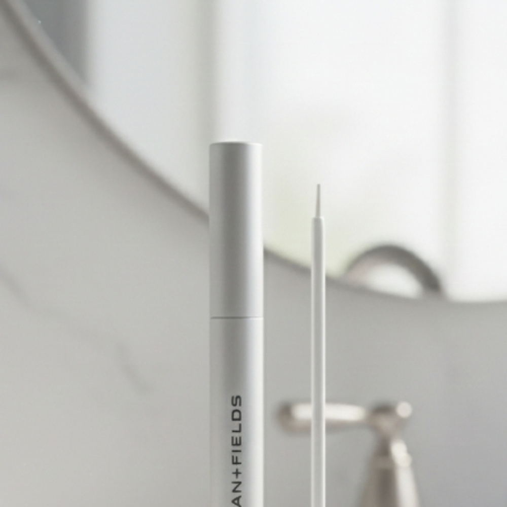 Rodan + Fields Lash Boost Serum New - Picture 3 of 3